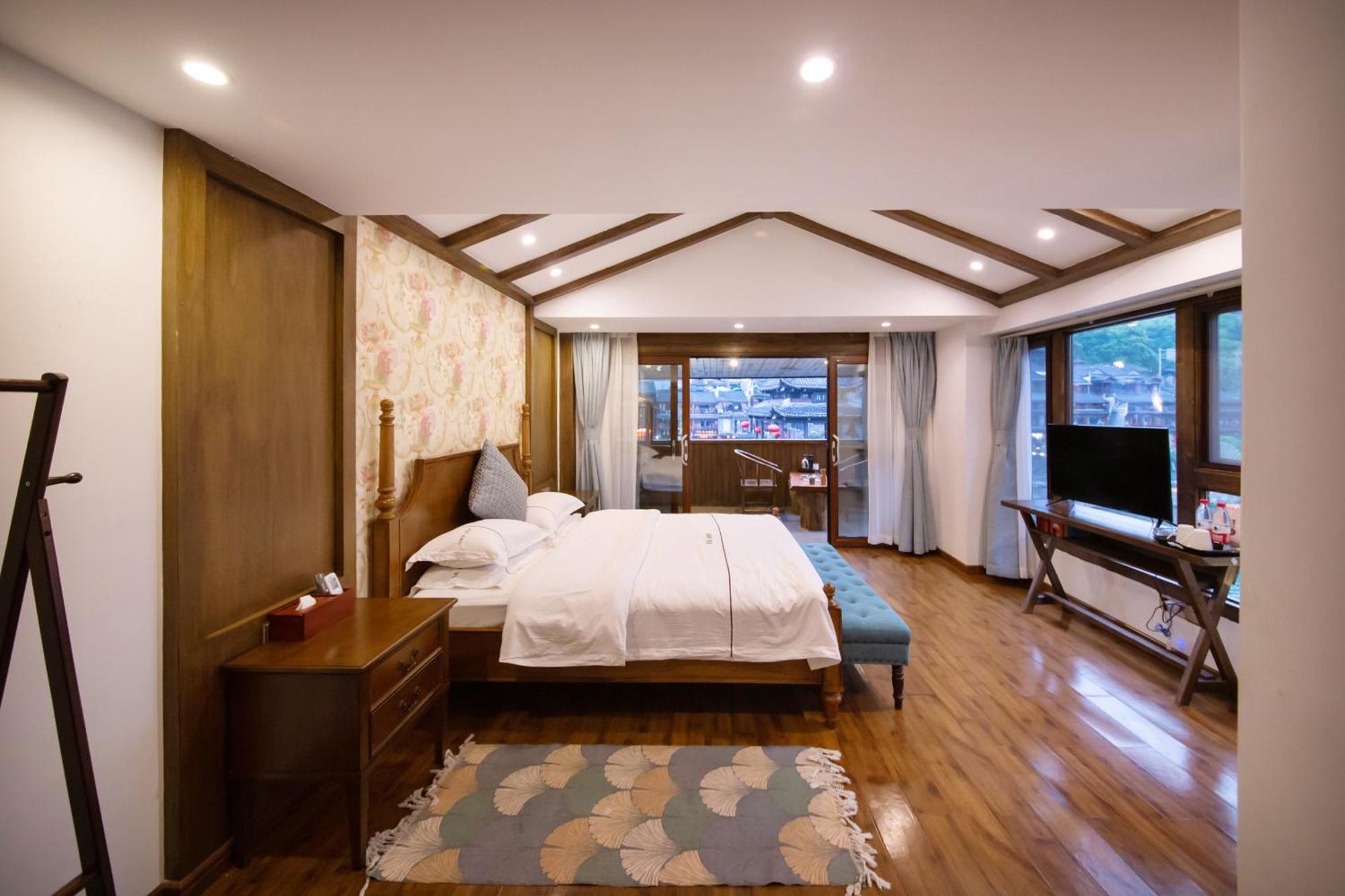 Fenghuang Slowly Time Inn Exterior foto