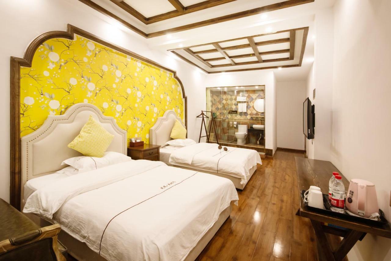 Fenghuang Slowly Time Inn Exterior foto