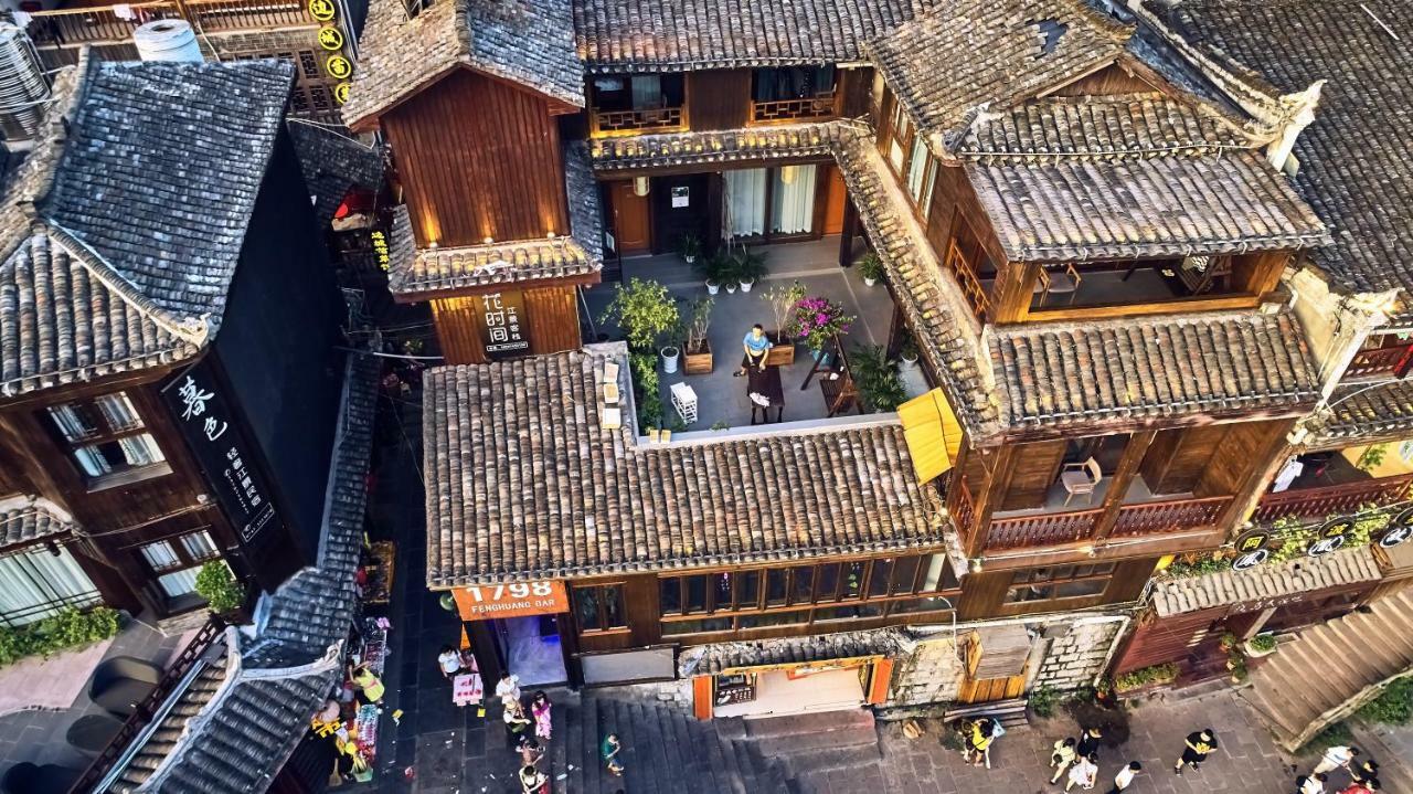 Fenghuang Slowly Time Inn Exterior foto